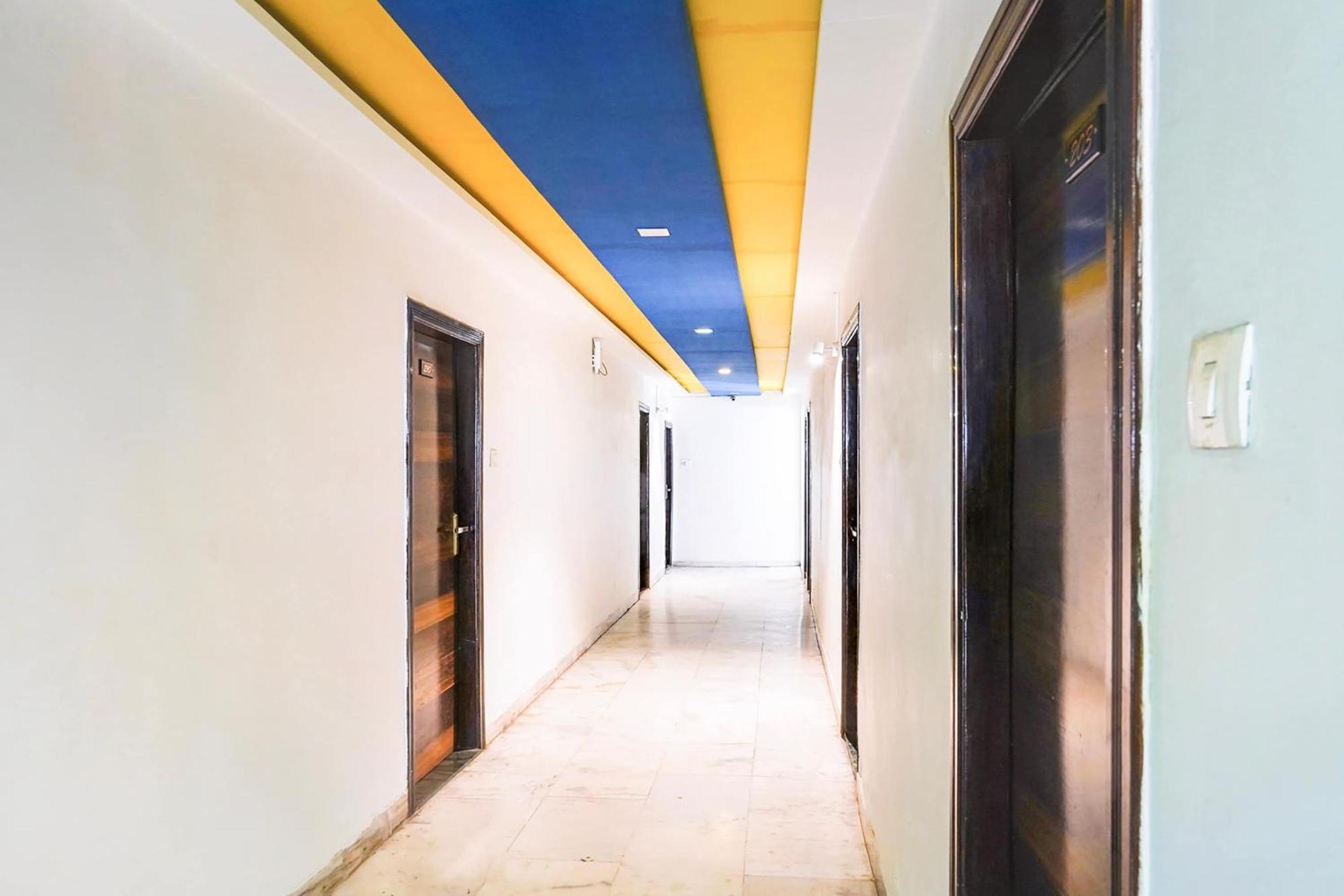 OYO 2286 Hotel Bridge Ahmedabad Exterior foto