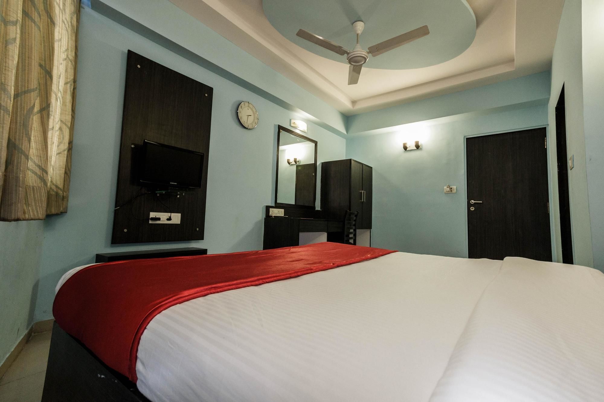 OYO 2286 Hotel Bridge Ahmedabad Exterior foto