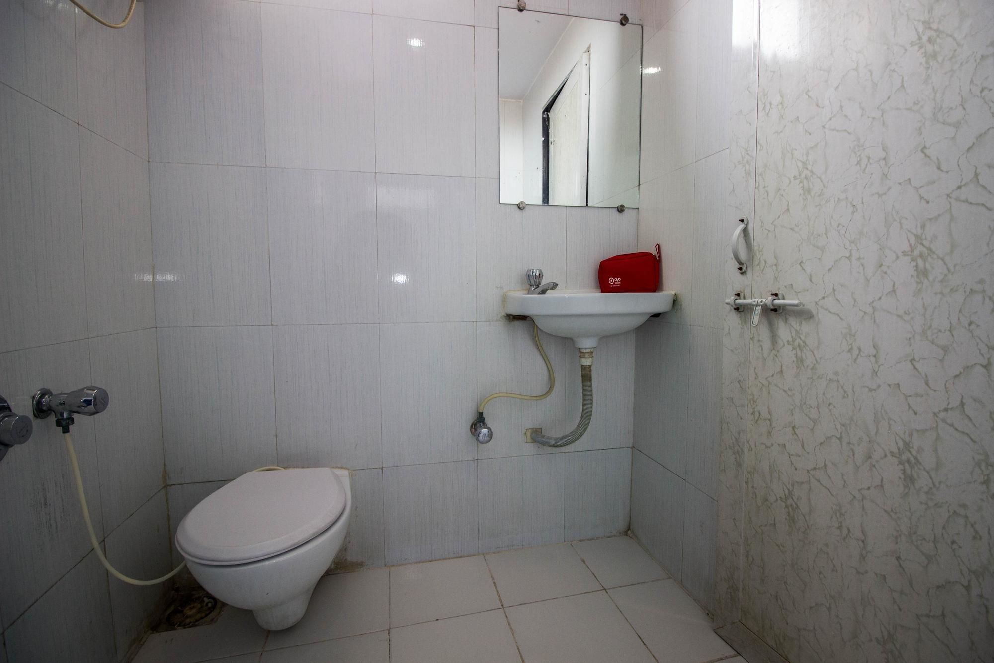 OYO 2286 Hotel Bridge Ahmedabad Exterior foto